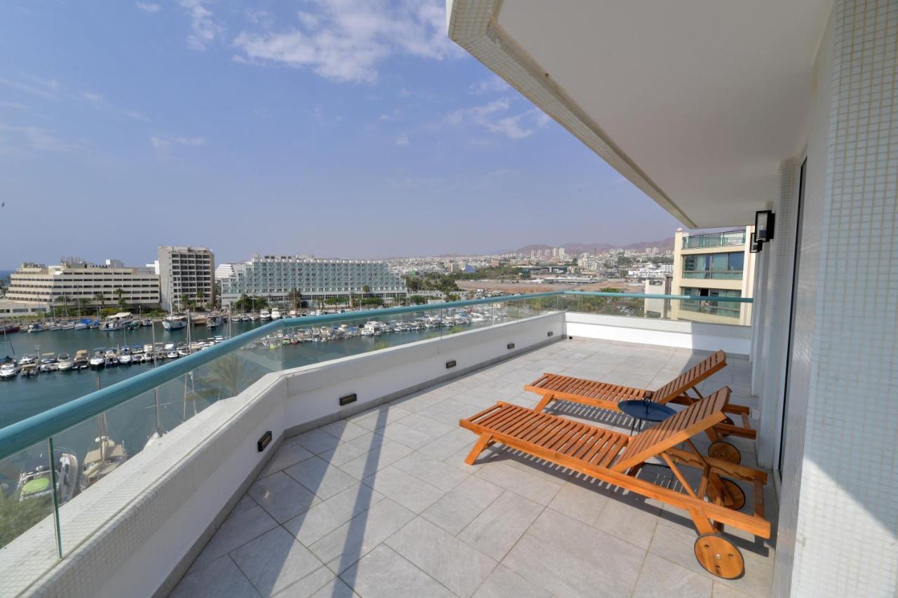 Vert Hotel Eilat By Afi Hotels Εξωτερικό φωτογραφία A balcony in Athens, Greece