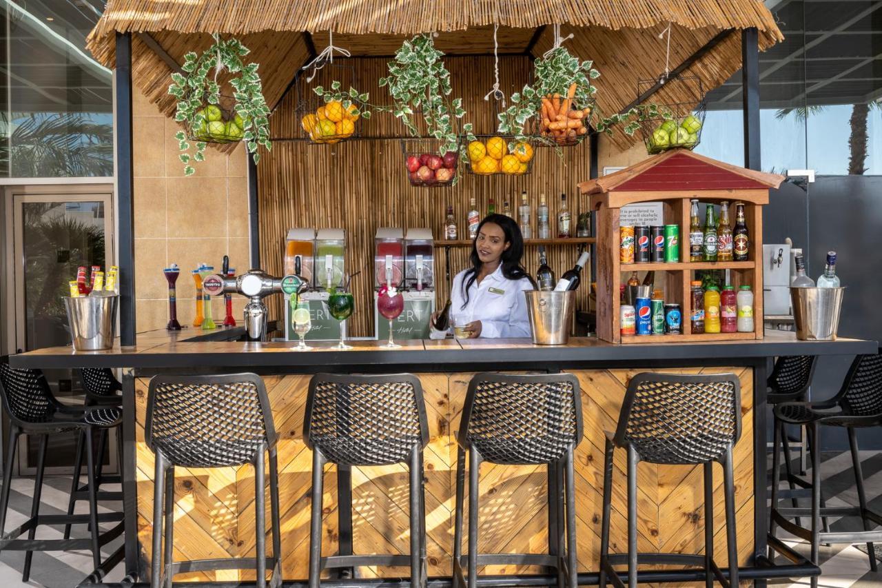 Vert Hotel Eilat By Afi Hotels Εξωτερικό φωτογραφία A bar in the airport