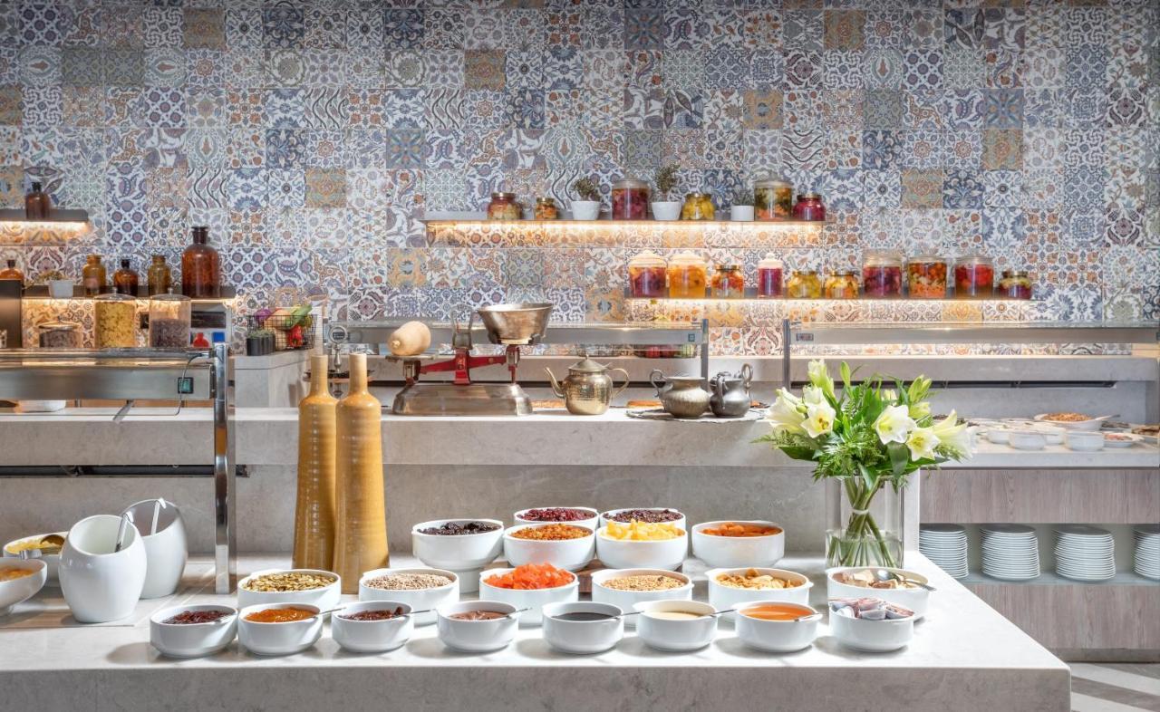 Vert Hotel Eilat By Afi Hotels Εξωτερικό φωτογραφία The kitchen at the restaurant